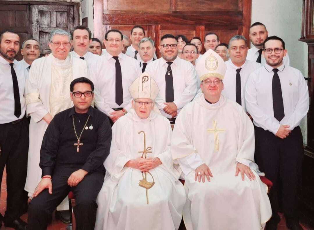 Caballeros del Santo Cristo Caballeros del Santo Cristo